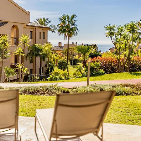Apartment Cozy 2-bedroom In Hacienda De Cifuentes