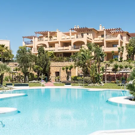 Apartment Cozy 2-bedroom In Hacienda De Cifuentes Estepona